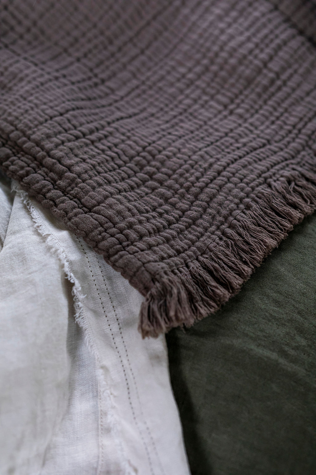 Chocolate Trama Throw